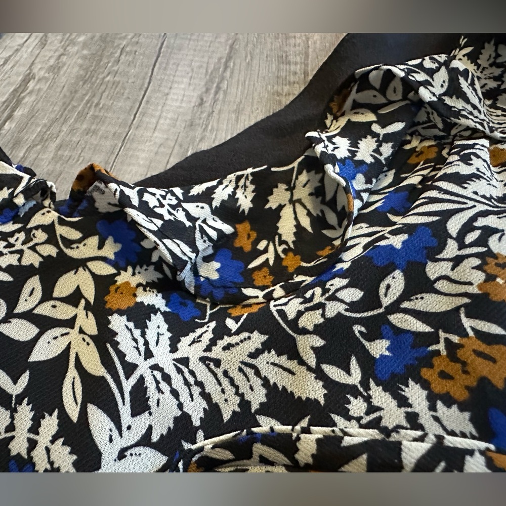 Skies Are Blue BOHO Long Sleeve Floral Bubble Sleeve V‎ Neck Blouse Size Medium - Picture 11 of 16